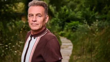How to watch Chris Packham: Time To Break The Law? in the US for free