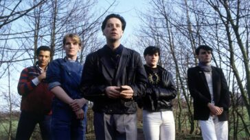 How to watch Simple Minds: Everything is Possible for free