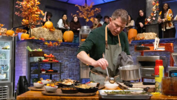 How to watch Beat Bobby Flay Holiday Throwdown