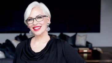 How to watch Extravagant Spaces