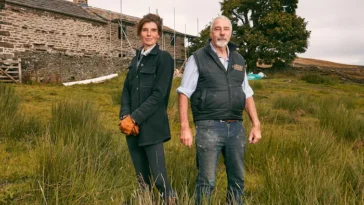 How to watch Our Farm Next Door Amanda, Clive and Kids Season 2 for free