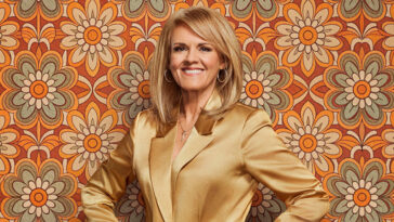 How to watch Sally Lindsay's 70s Quiz Night TV show for free
