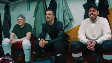 How to watch À la poursuite du rêve glacé