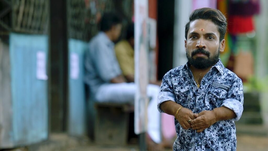 How to watch 916 Kunjuttan (2025)