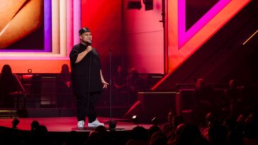 How to stream LOL Live 2025