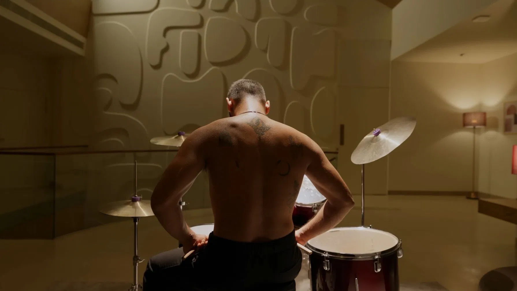 How to watch Dies Irae 