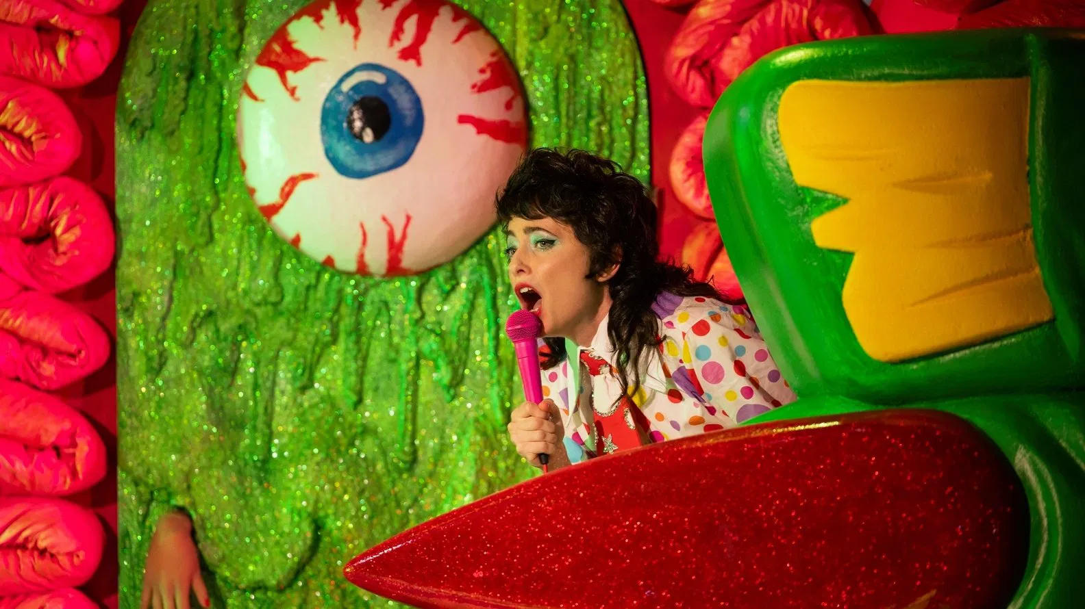 How to watch Sarah Squirm: Live + in the Flesh