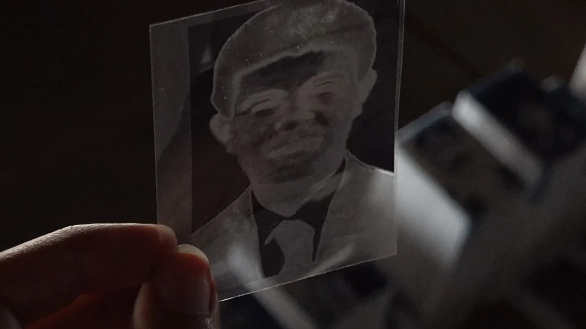 How to watch Hold Still (Dargecit)