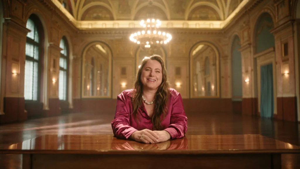 How to watch Queen of Chess