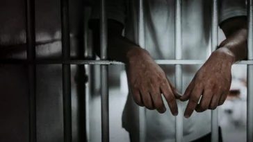 How to watch 120 Hours Behind Bars