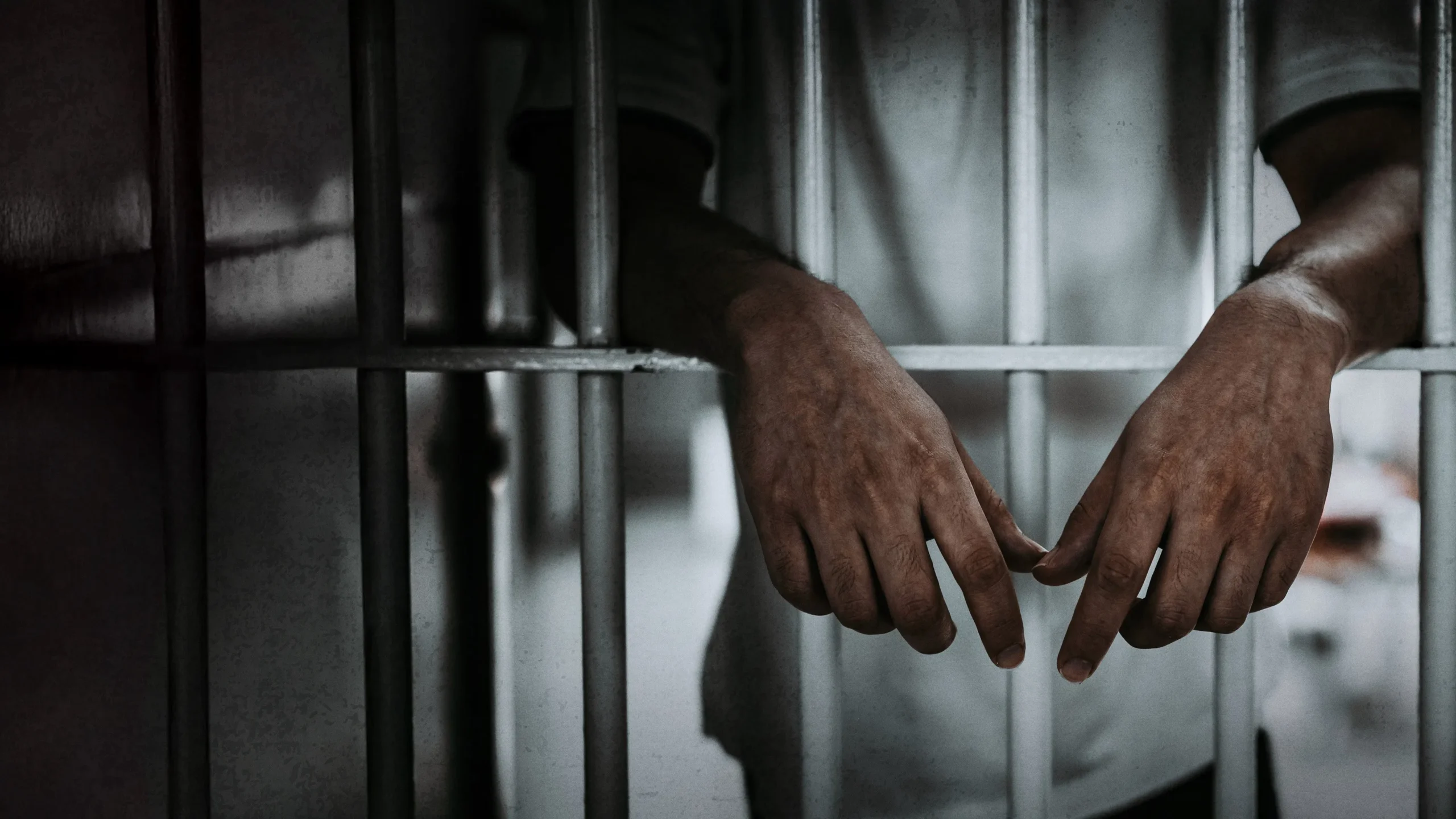 How to watch 120 Hours Behind Bars