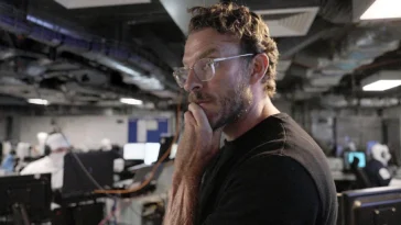 How to watch Warship: Life on the Frontline