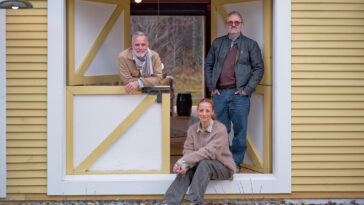 How to watch Karine et la maison jaune Season 2